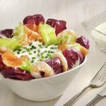 insalata yogurt salmone